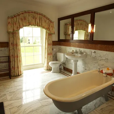 ベッド・アンド・ブレックファスト Grange Manor (adults Only) 3*